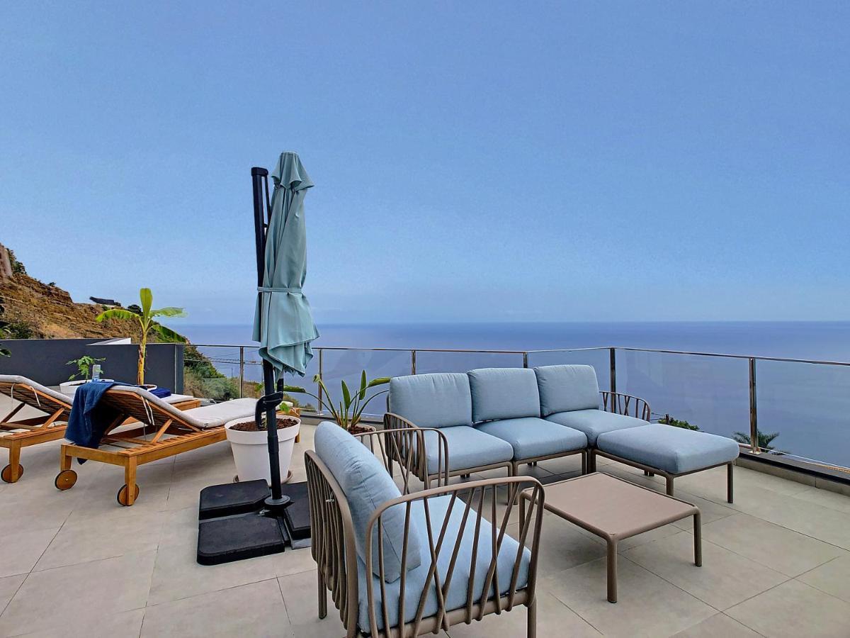 Villa Omar By Lovelystay Canhas Bagian luar foto