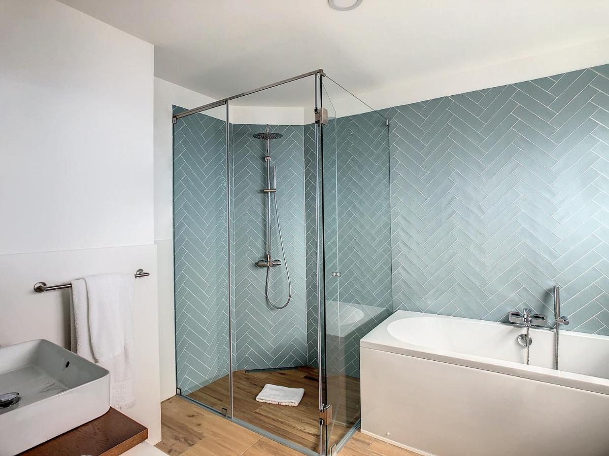 Villa Omar By Lovelystay Canhas Bagian luar foto