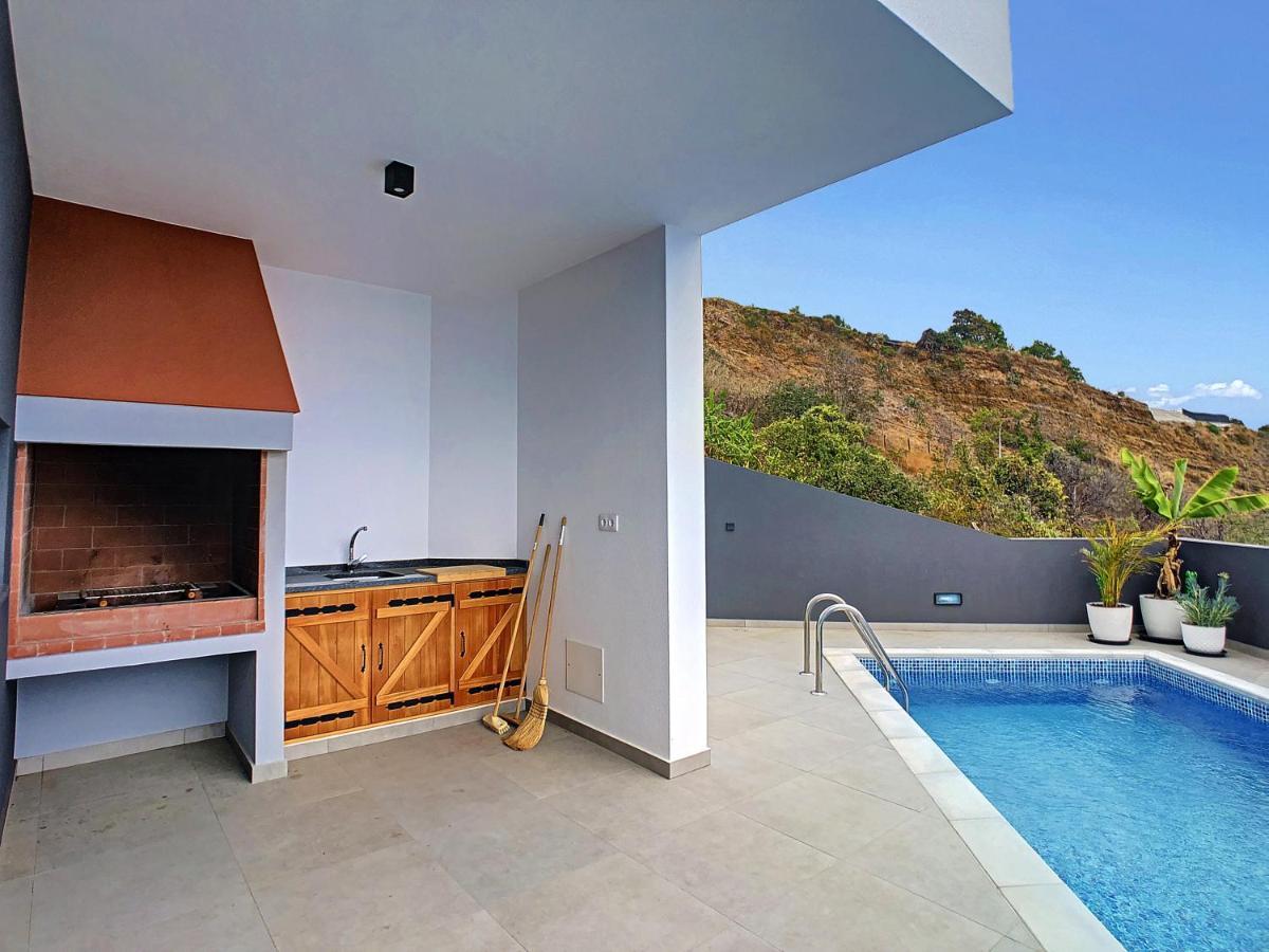 Villa Omar By Lovelystay Canhas Bagian luar foto