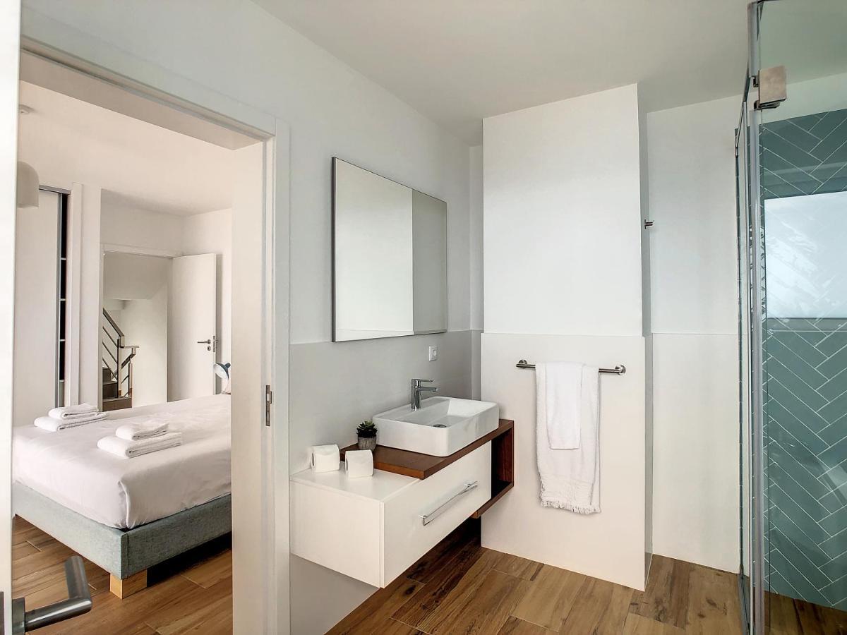 Villa Omar By Lovelystay Canhas Bagian luar foto