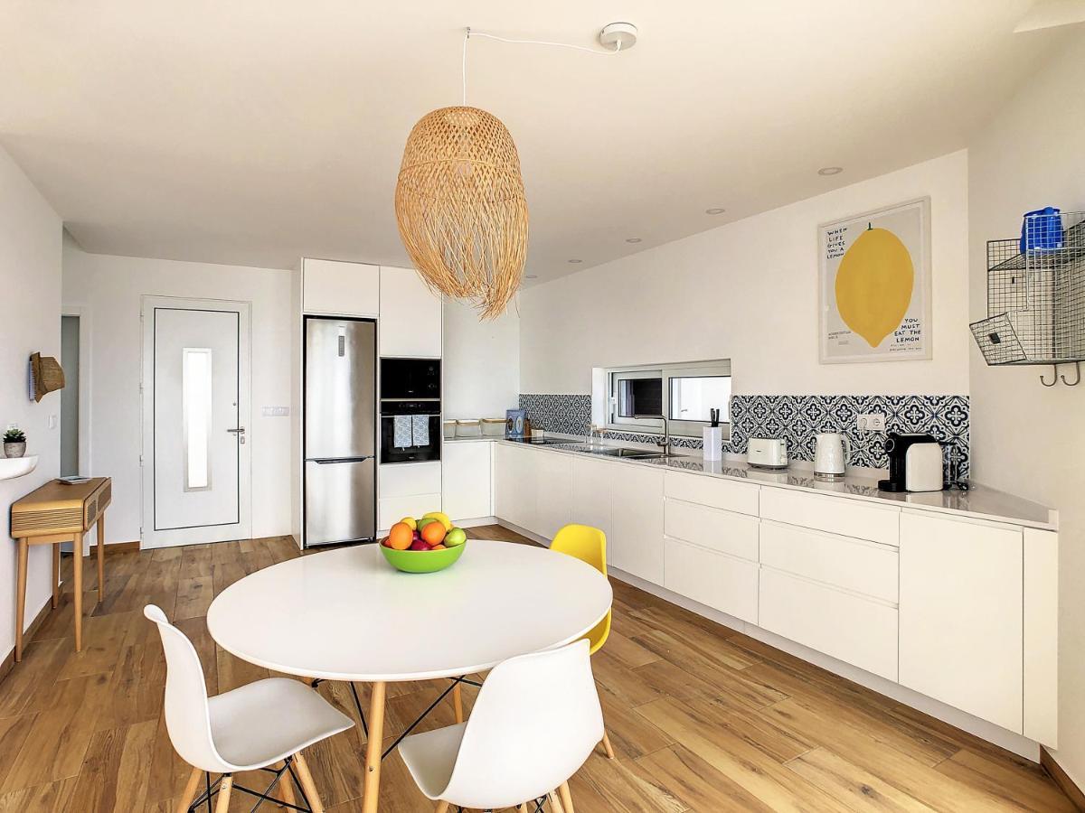 Villa Omar By Lovelystay Canhas Bagian luar foto